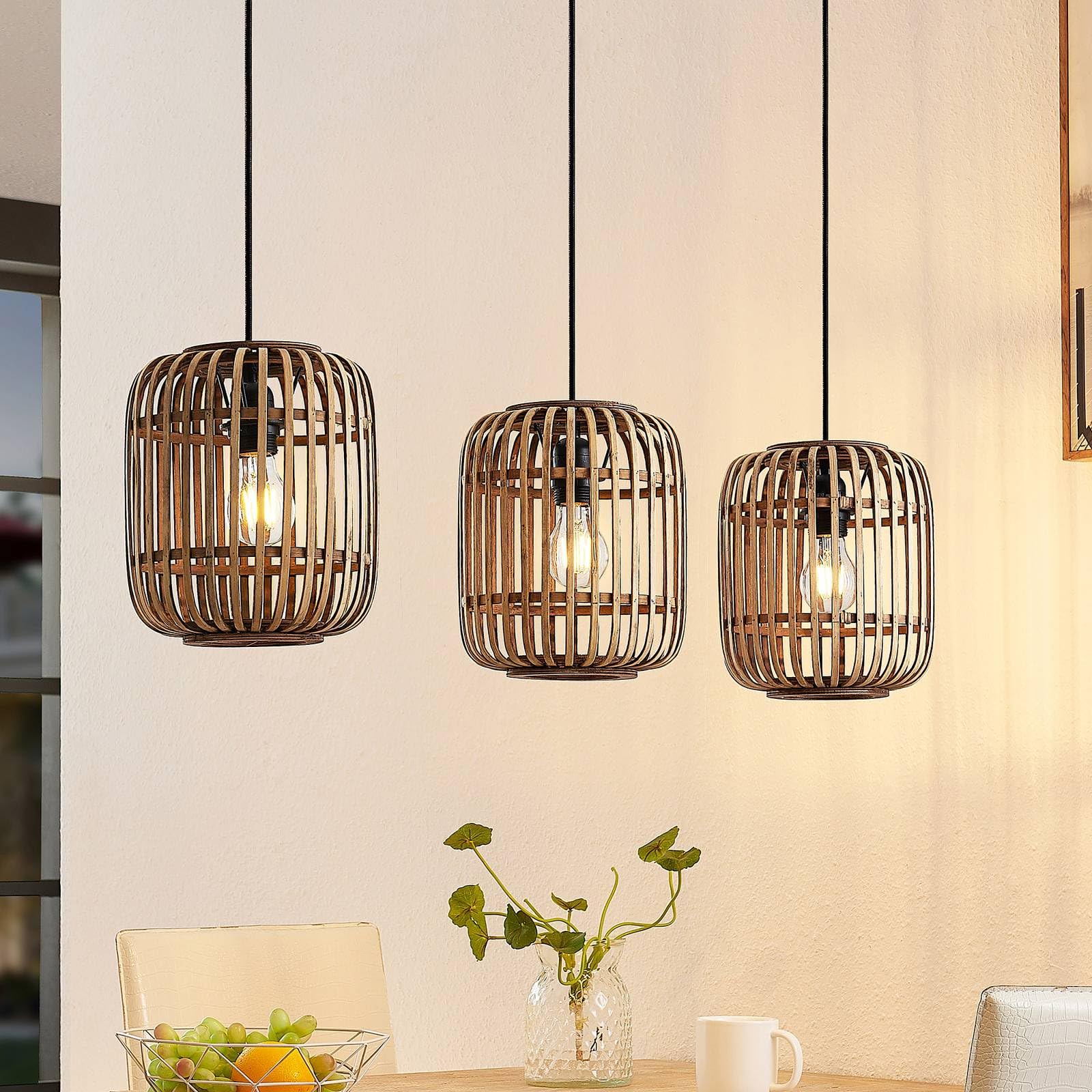 Lindby Esstisch Pendelleuchte Rattan, Hängeleuchte Esszimmer 3x E27 max. 40W ohne Leuchtmittel Hängelampe Wohnzimmer Pendellampe Esszimmerlampe Küchenlampe