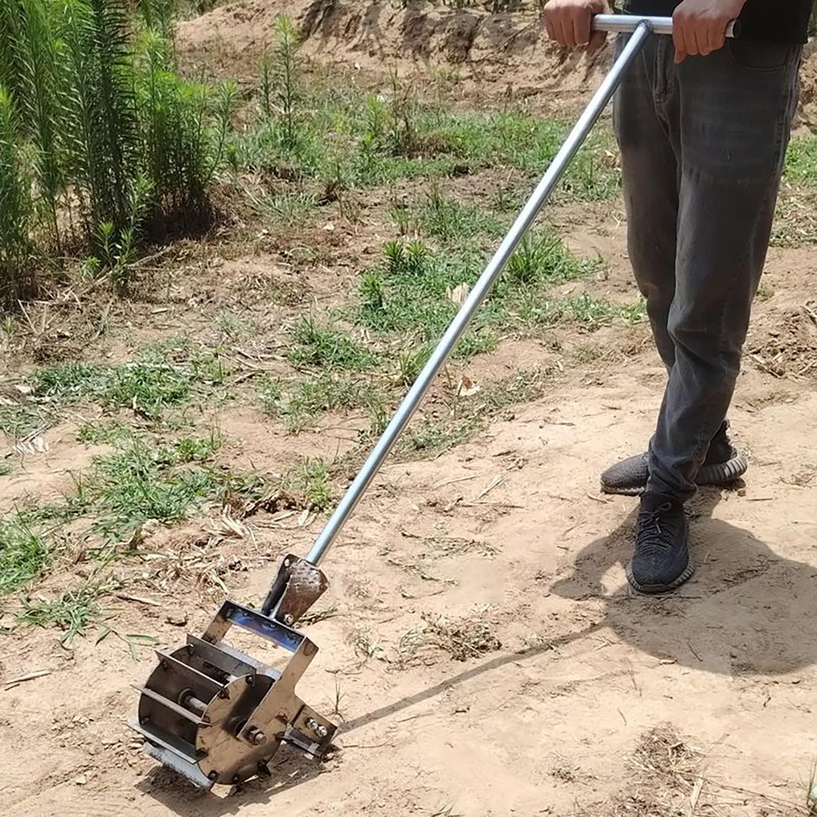 Giardino Rotavator Coltivatore senza fili – Spingere a mano sarchiatore e scarificatore per prato e suolo – Strumento manuale per diserbo per piccoli usi domestici