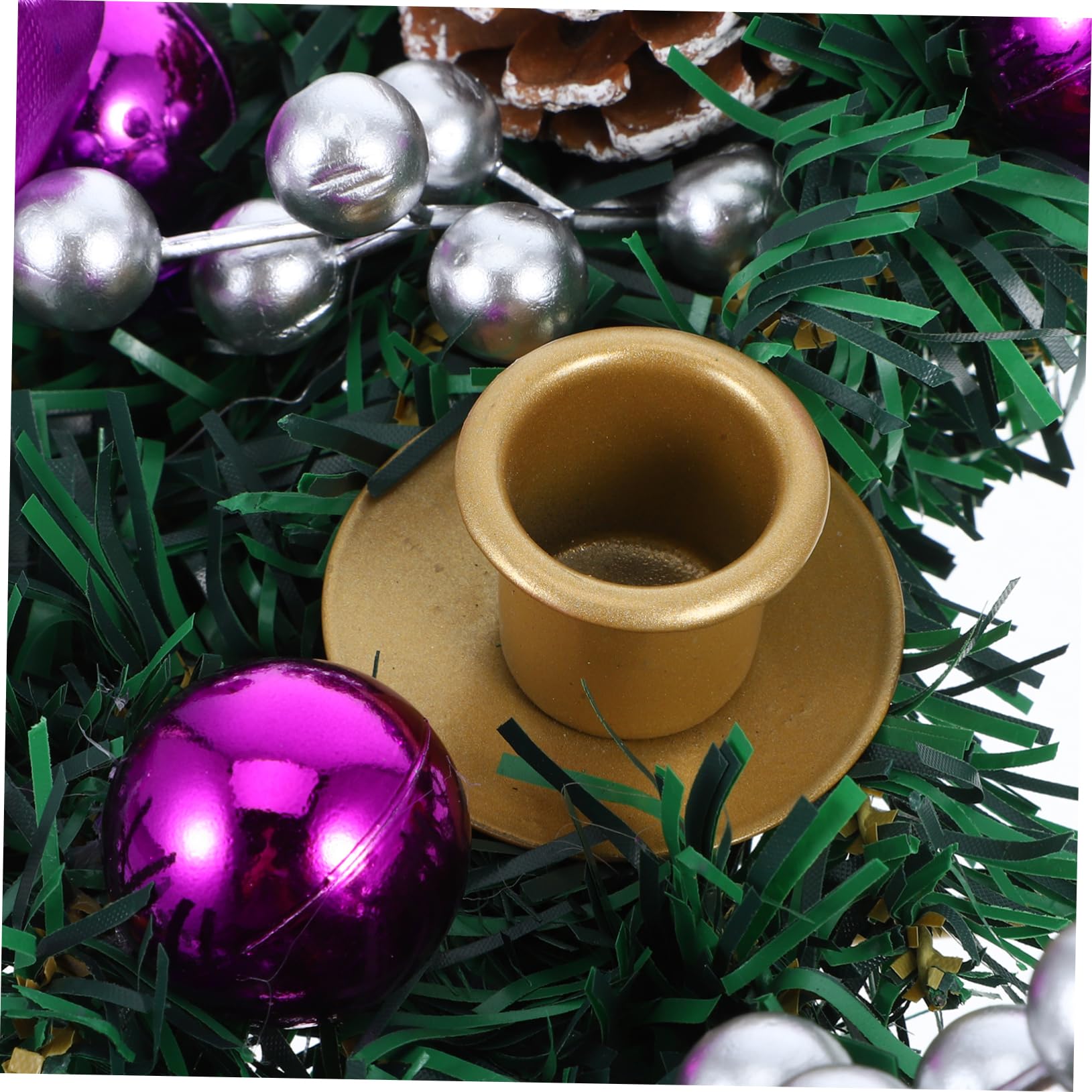 Chandelier en Pomme De Pin 5 Bougeoirs, Couronne De L'avent Artificielle en Plastique Et Fer, Porte-Bougies Pilier Violet avec Base Stable, Décoration De Centre De Table De Noël