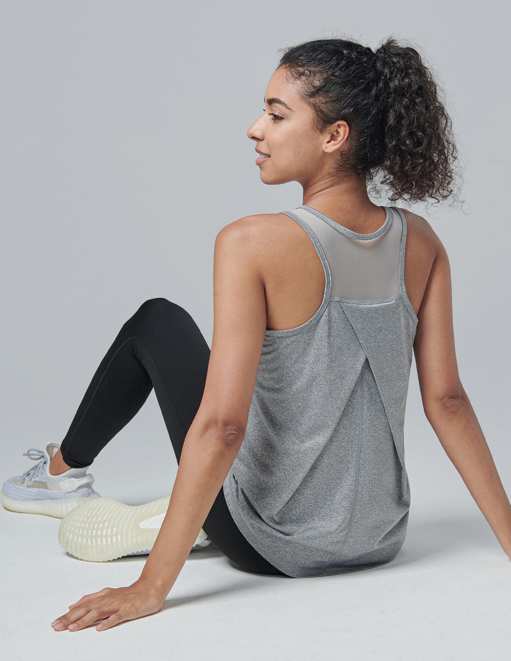Confezione da 5 Canottiere da Allenamento da Donna, Canotta Sportiva da Donna, con Schiena Incrociata, in Rete, per Yoga, Palestra e Corsa