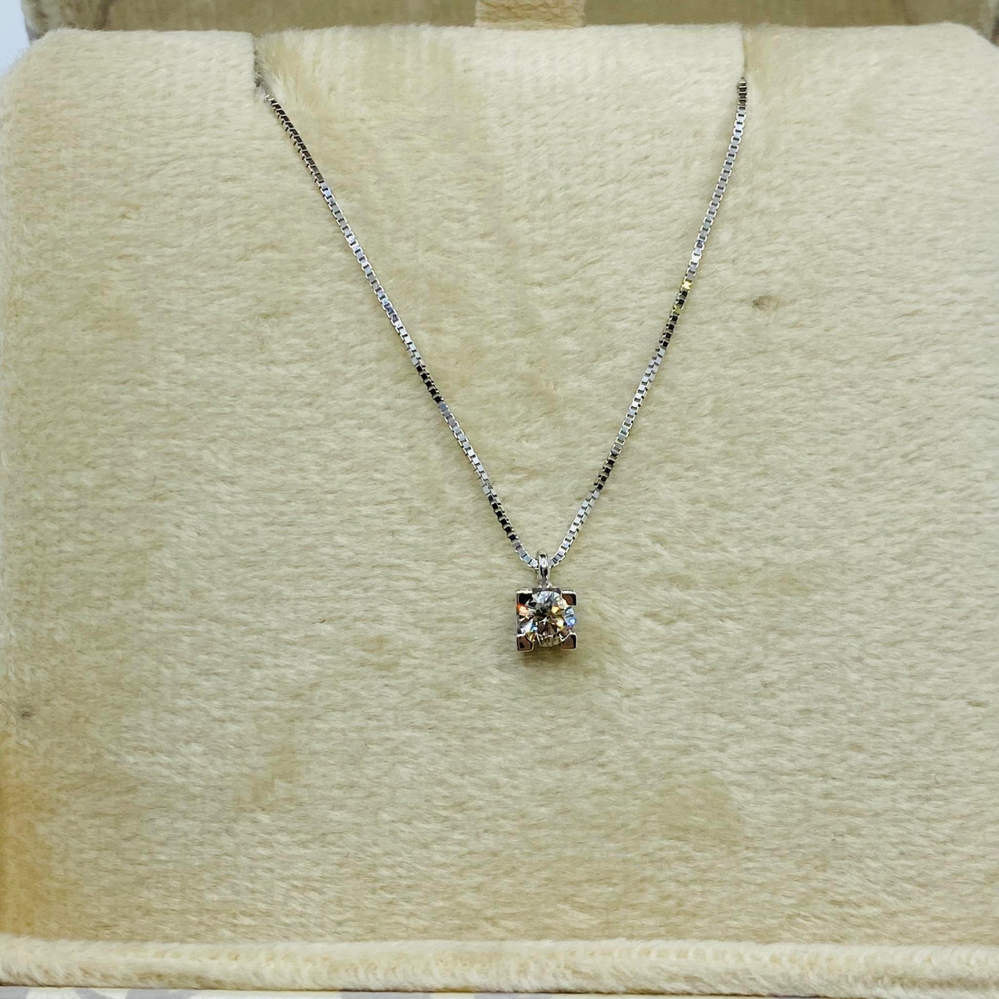Girocollo donna punto luce DonnaOro con diamante Ct 0.15 dhpl7173.015