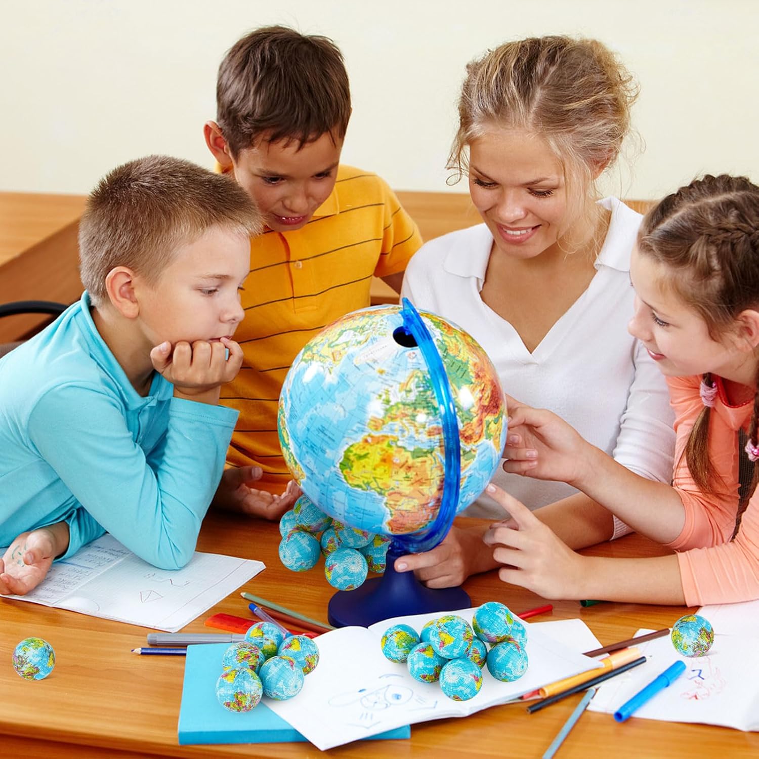 Hooqict Globe Stress Balls 25 Pack Mini Earth Ball Globe Party Favors Small Foam Squeeze Stress Ball for Kids Adults Stress Relief Toy Party Bag Gift Fillers Birthday Favors Classroom Prize