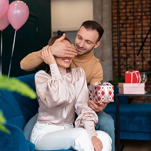 Miniatura 2 de WAPLIGHAL Papel de regalo para el día de San Valentín para hombres y mujeres, lindo gnomo, cuadros rojos y marrones y diseño de corazón de amor, 20