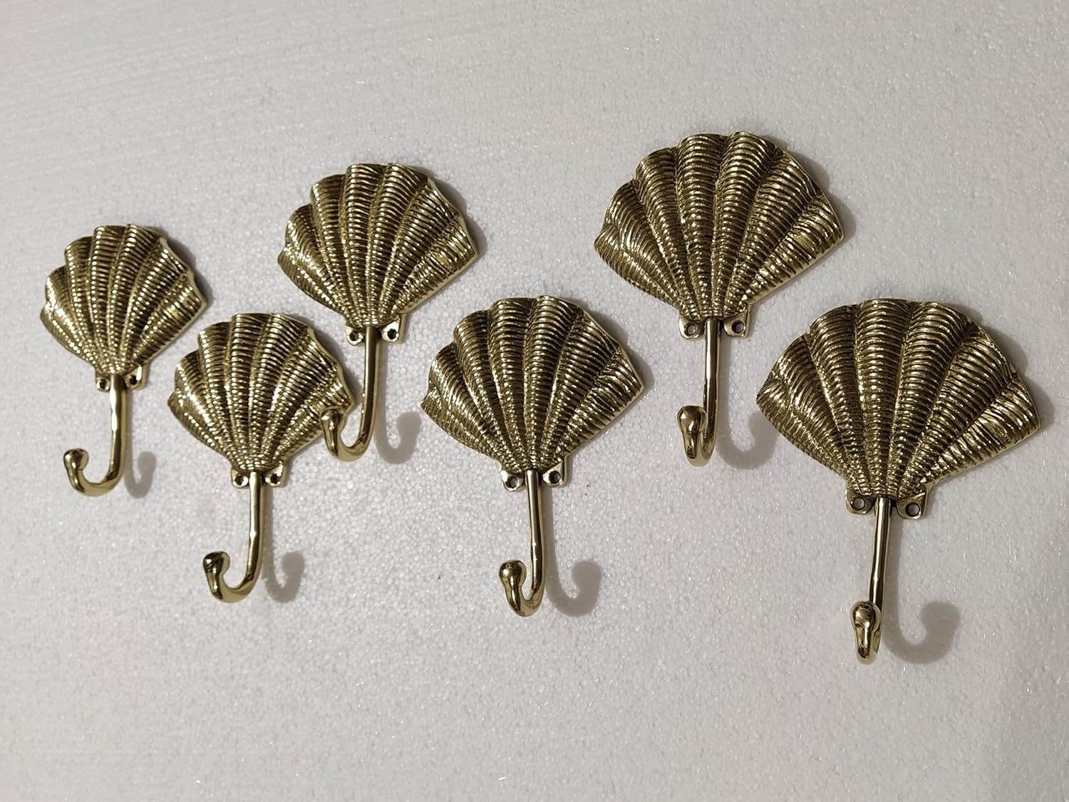 Set of 6 Pcs Brass Sea Shell Wall Mount Hooks Sculptural Decorative Coat Hooks for Home Office and Restaurant
