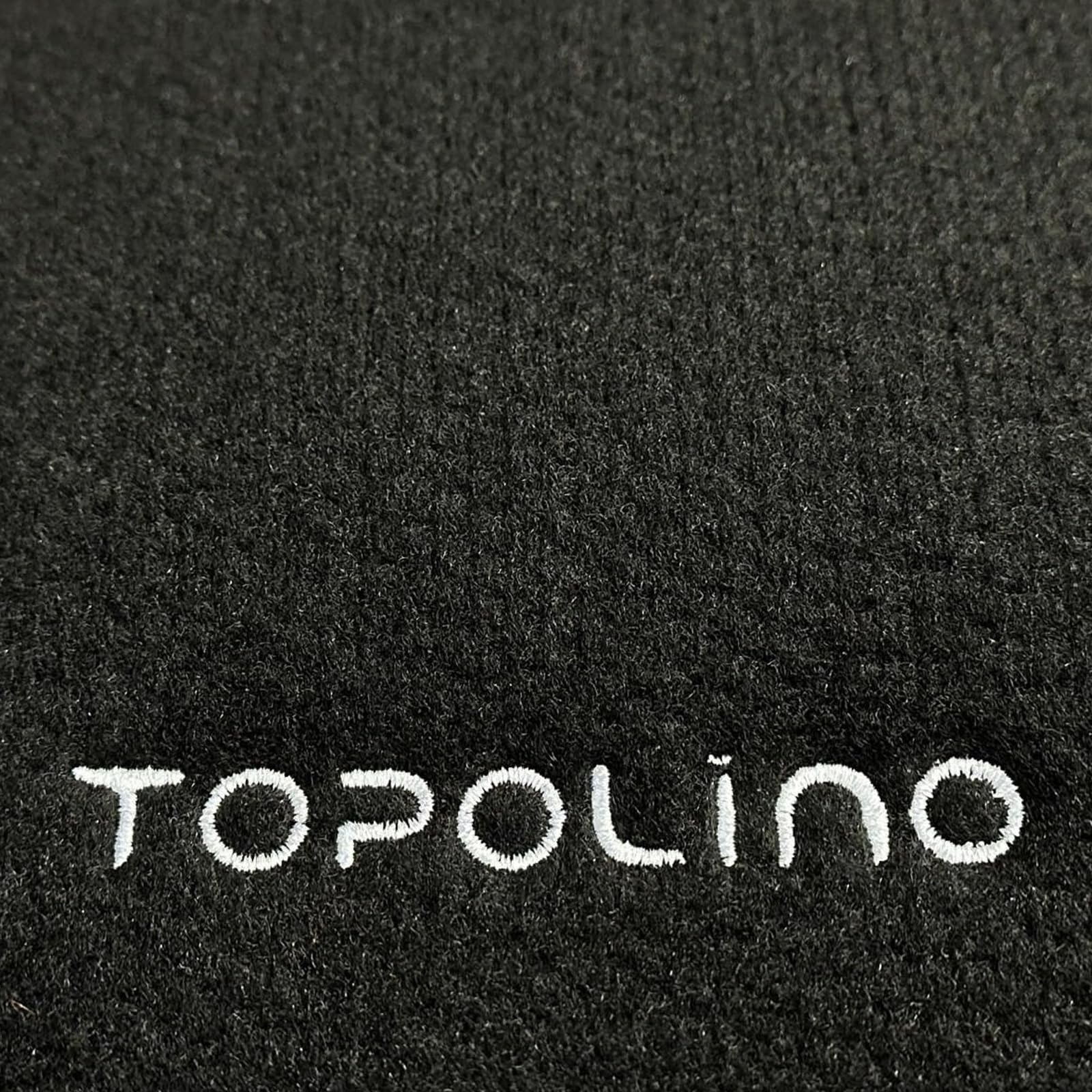 SERIE 2 TAPPETI - TAPPETINI IN MOQUETTE NERI PER FIAT TOPOLINO DAL 2023 IN POI (Tappeti + Kit Agganci)