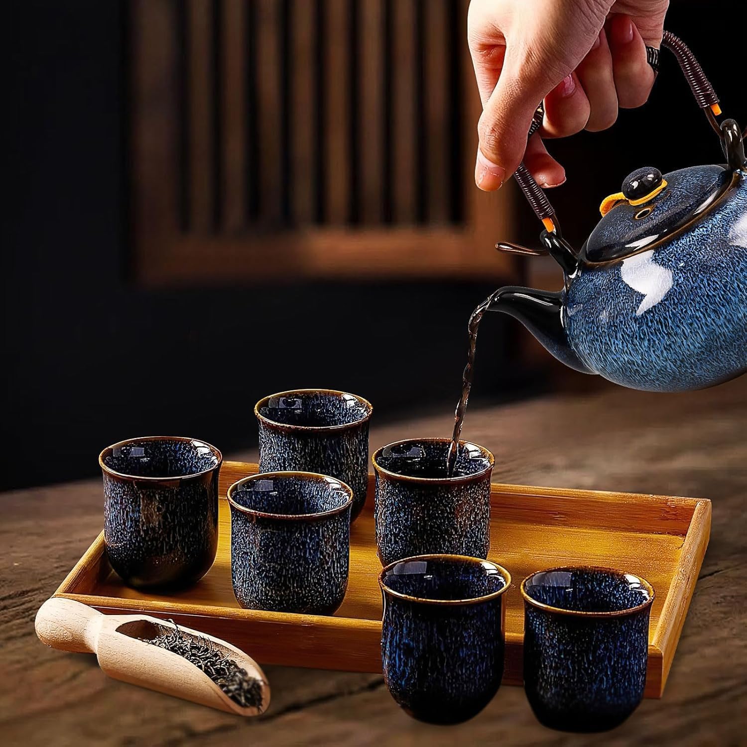 Service à Thé Japonais en Porcelaine, Théière Bleue 650ml avec 6 Tasses, Plateau en Bois et Coffret Cadeau, Service à Thé en Céramique Émaillage Four Traditionnel pour Adultes, Idée Cadeau Homme Femme