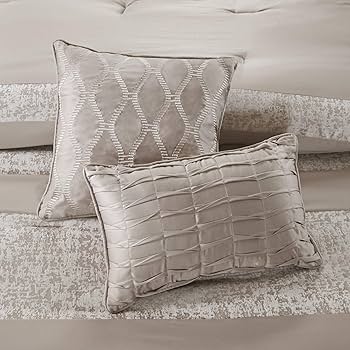 THE TOE （Madison Jacquard ） Amazon.com: Madison Park Odette Cozy Comforter Set Jacquard