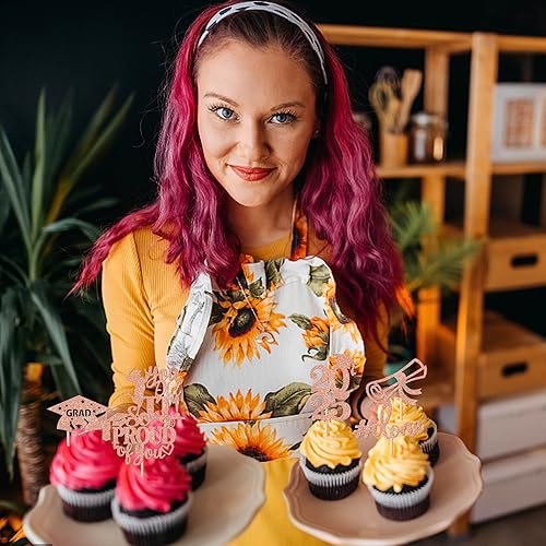 Miniatura 12 de Paquete de 24 adornos dorados para cupcakes de graduación 2025 con purpurina So Proud of You Done Diploma Graduation Cap Cupcake Picks Class of 2025