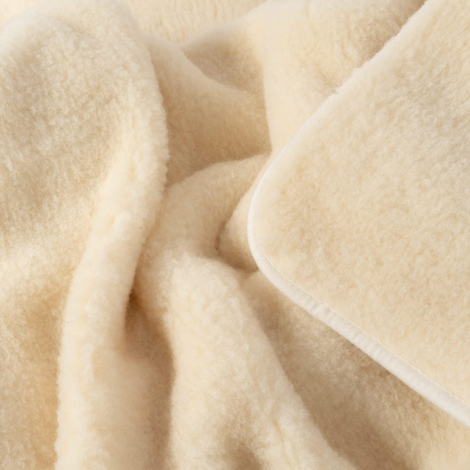 Merino Wolldecke Schurwolle 240x200 cm - Kuscheldecke aus 100% Merino Schafwolle - Groß und Flauschige Decke Wolle - Gewicht 1100g/m2 - Atmungsaktives Material