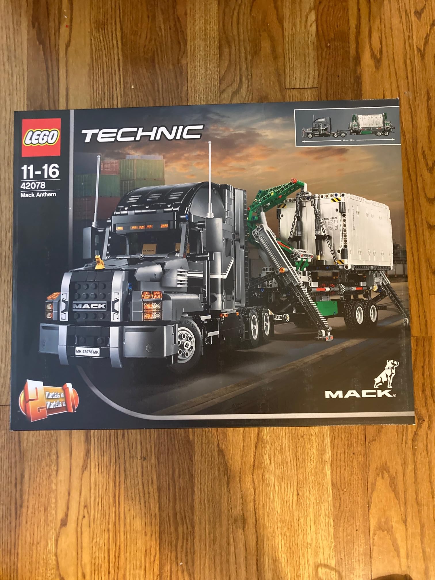 42078 LEGO Technic: Mack Anthem (Retired) (Certified Complete)