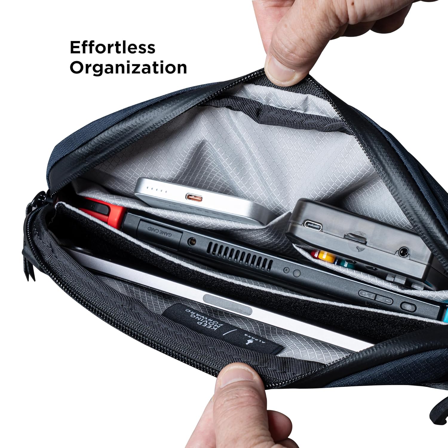 ALPAKA Flight Sling 2L – Bolsa tiracolo masculina leve, portátil, embalável, com alça de ombro de liberação rápida em promoção! Veja a oferta e mais achadinhos de Mochilas & Pastas Masculinas 5 Hoje é o melhor dia para comprar ALPAKA Flight Sling 2L – Bolsa tiracolo masculina leve, portátil, embalável, com alça de ombro de liberação rápida com aquele preço maroto! Promoção! Aproveite a oferta! 5