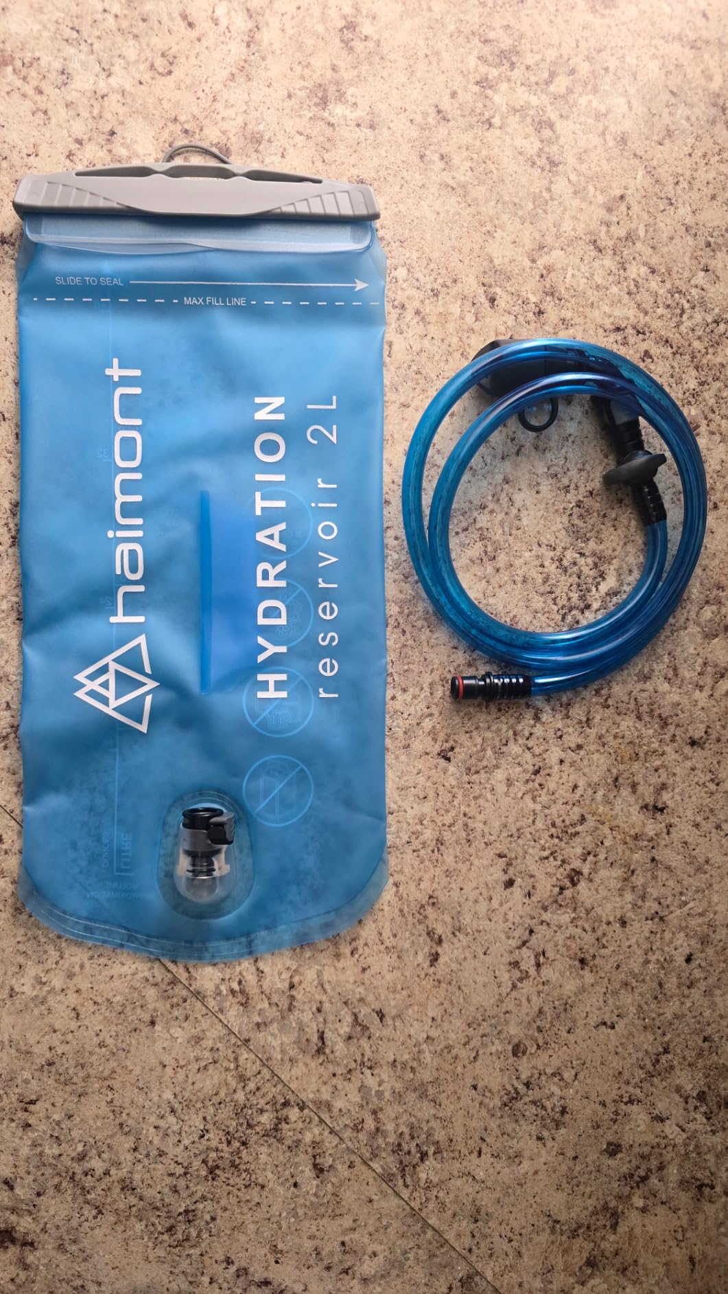 Haimont 2L Hydration Bladder - TPU Leak-Proof Water Reservoir With High Flow Bite Valve