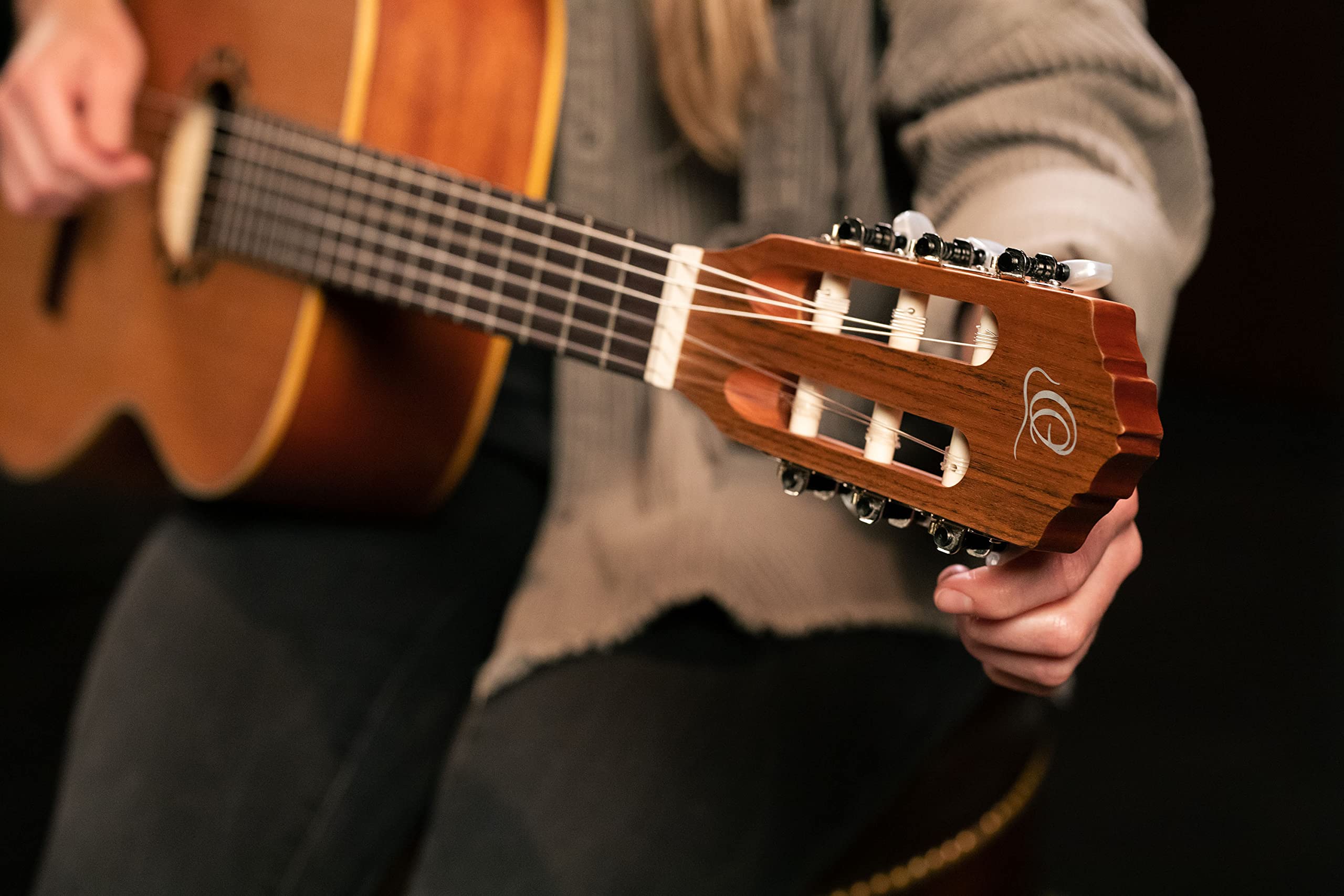 Ortega Guitars Chitarra Concerto Misura 7/8 - Serie Family - include Gig Bag - Top in mogano/cedro (R122-7/8)