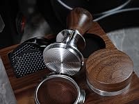 Tamper KNODOS de 58,5 mm cu mâner din lemn de nuc, cu autoreglare și design calibrat cu arc dublu pentru portafiltru de 58 mm 8