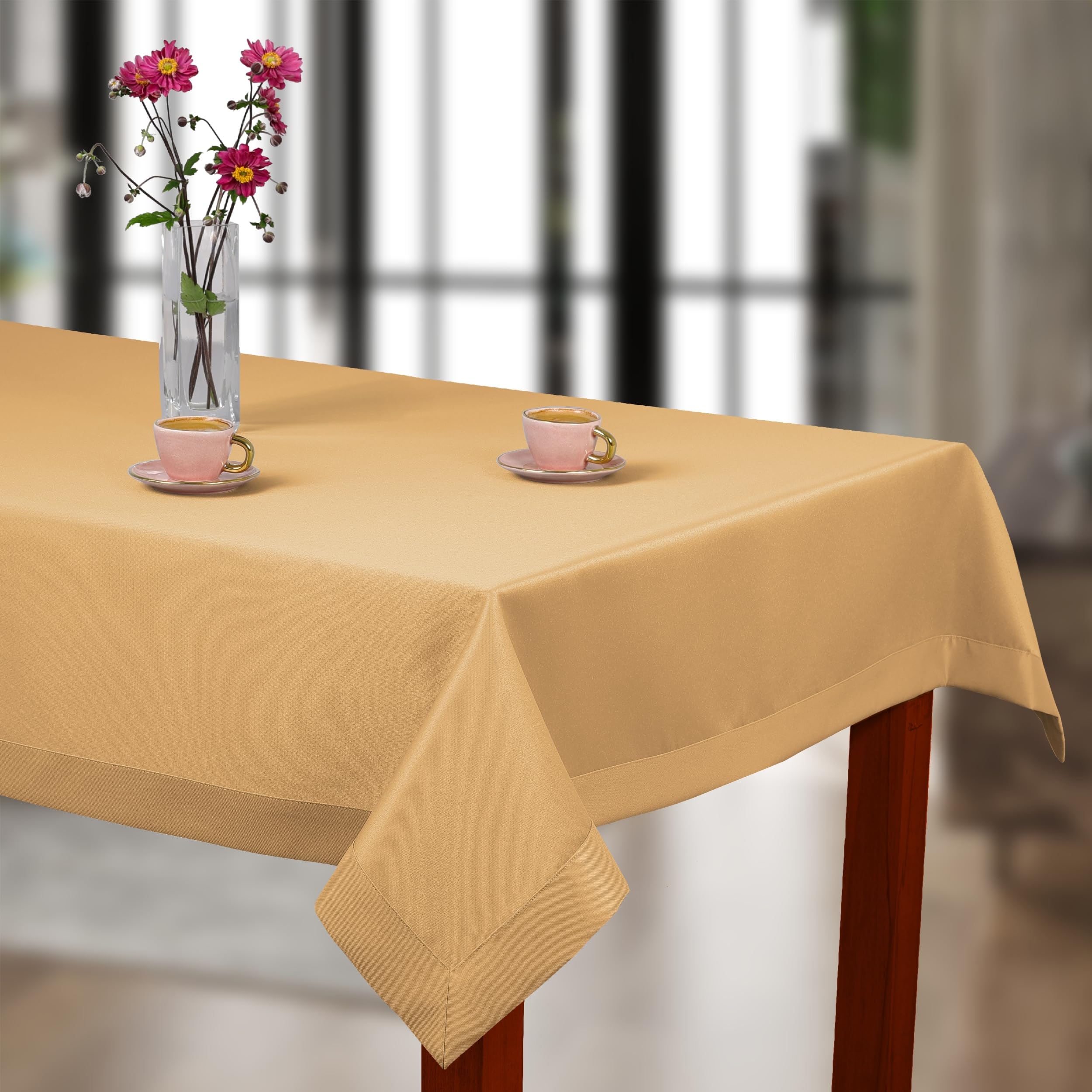 Tischdecke Classic Elegance Honigfarben 130x170 cm, Uni Glatt Elegant mit 5 cm Kuvertsaum Fleckabweisend mit Lotuseffekt 100% Polyester, O5 H200 342