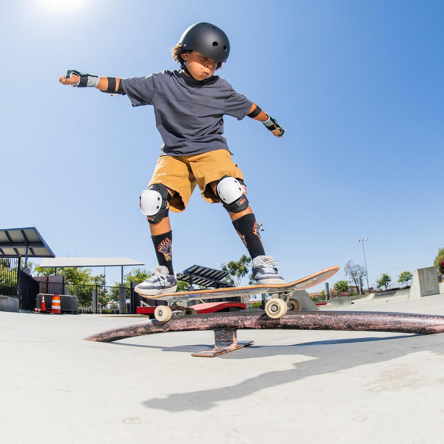 80SIX Multi-Sport Pad Set– Protective Gear for Skateboarding, Biking, Roller Skating, and Scooter
