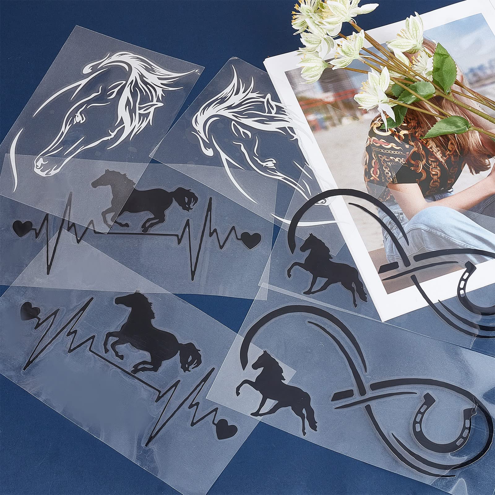 INDIGOS UG Adesivo In Vinile Per Auto E Finestre, Motivo Unicorno, 88x111 Mm, Resistente UV E Autolavaggio, Decorazione Per Laptop E Superfici Lisce