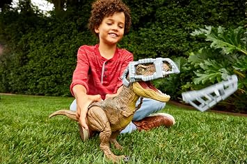 Mattel Jurassic World Camp Cretaceous Dinosaur Toy, Stomp 'n Escape Tyrannosaurus T Rex Action Figure with Stomping Motion
