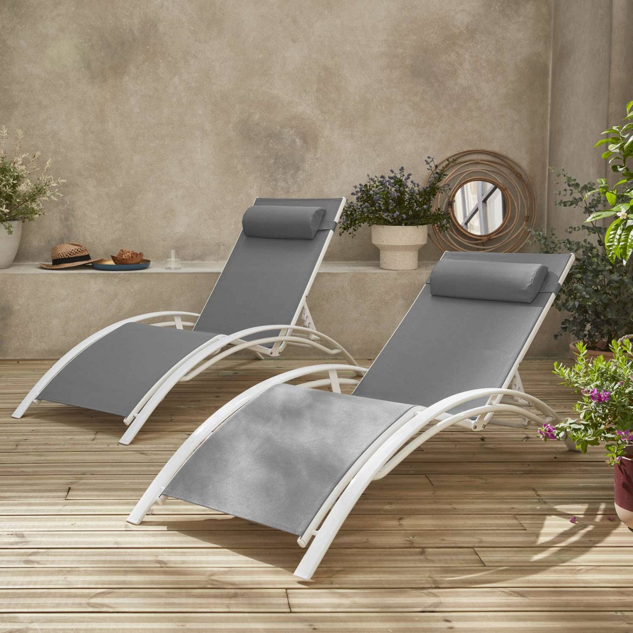 Alice's Garden - 2 chaises Longues inclinables en Aluminium et textilène - Blanc/Gris