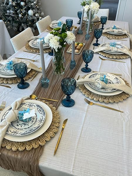 Chic Round Dining Table Decor Ideas That Work 13 Woven Corn Husk Boho Placemats