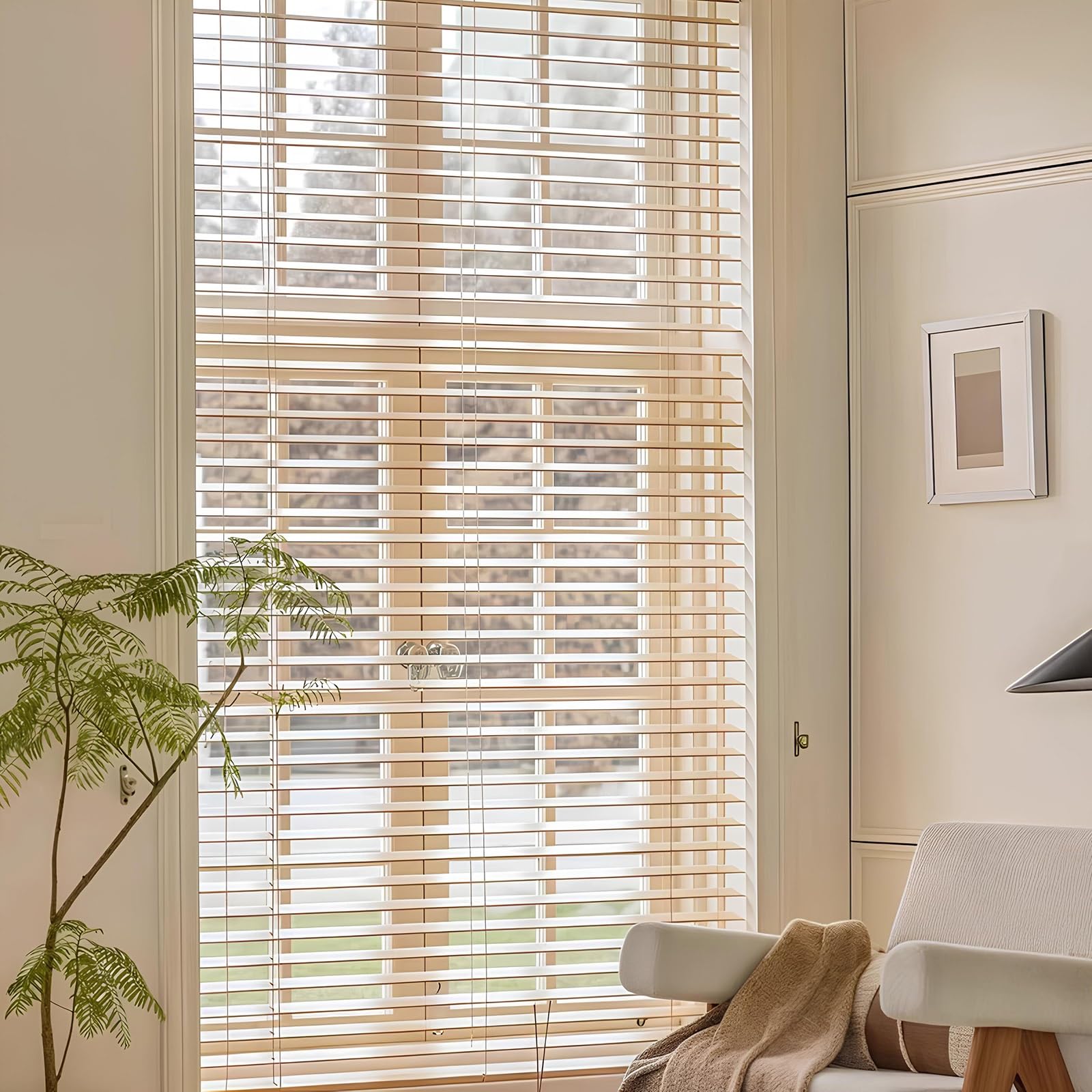 Persiana veneciana de madera de 150x300 cm: aislamiento térmico y privacidad para tu ventana