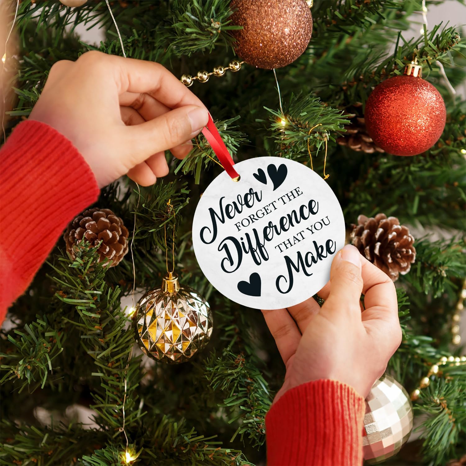 Never Forget The Difference That You Make Holiday Decor, Gifts for Women, Men, Boss, Coworkers Mom, Friends, 2025 Christmas Ornaments, 3.75" Round Ornament, Made in The USA by Soul Decor