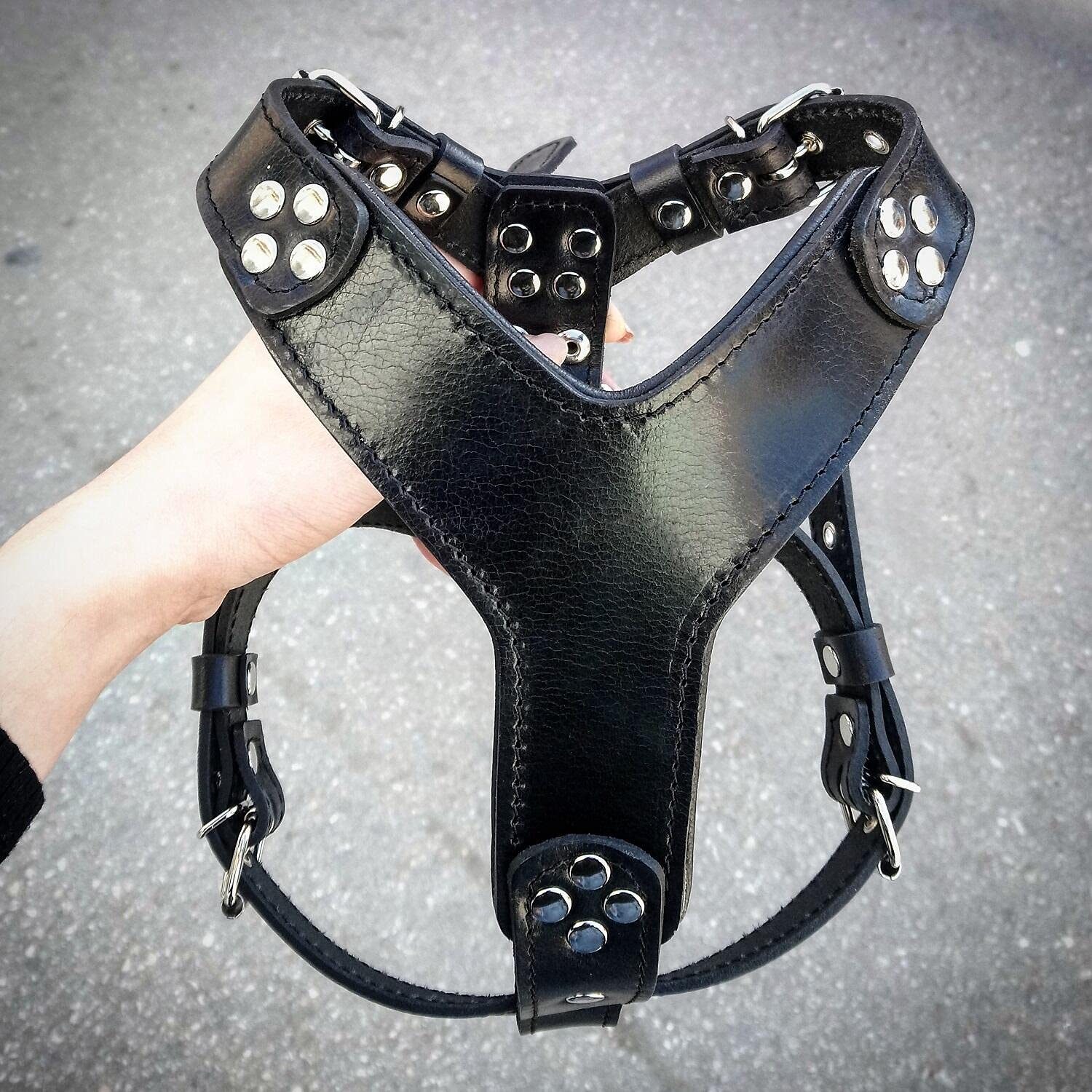 Bestia Style - Arnés de piel auténtica para perros de razas medianas a extragrandes, arnés de chaleco antitirones, placa de pecho acolchada, hecho a mano en Europa, se adapta a Rottweiler, Doberman