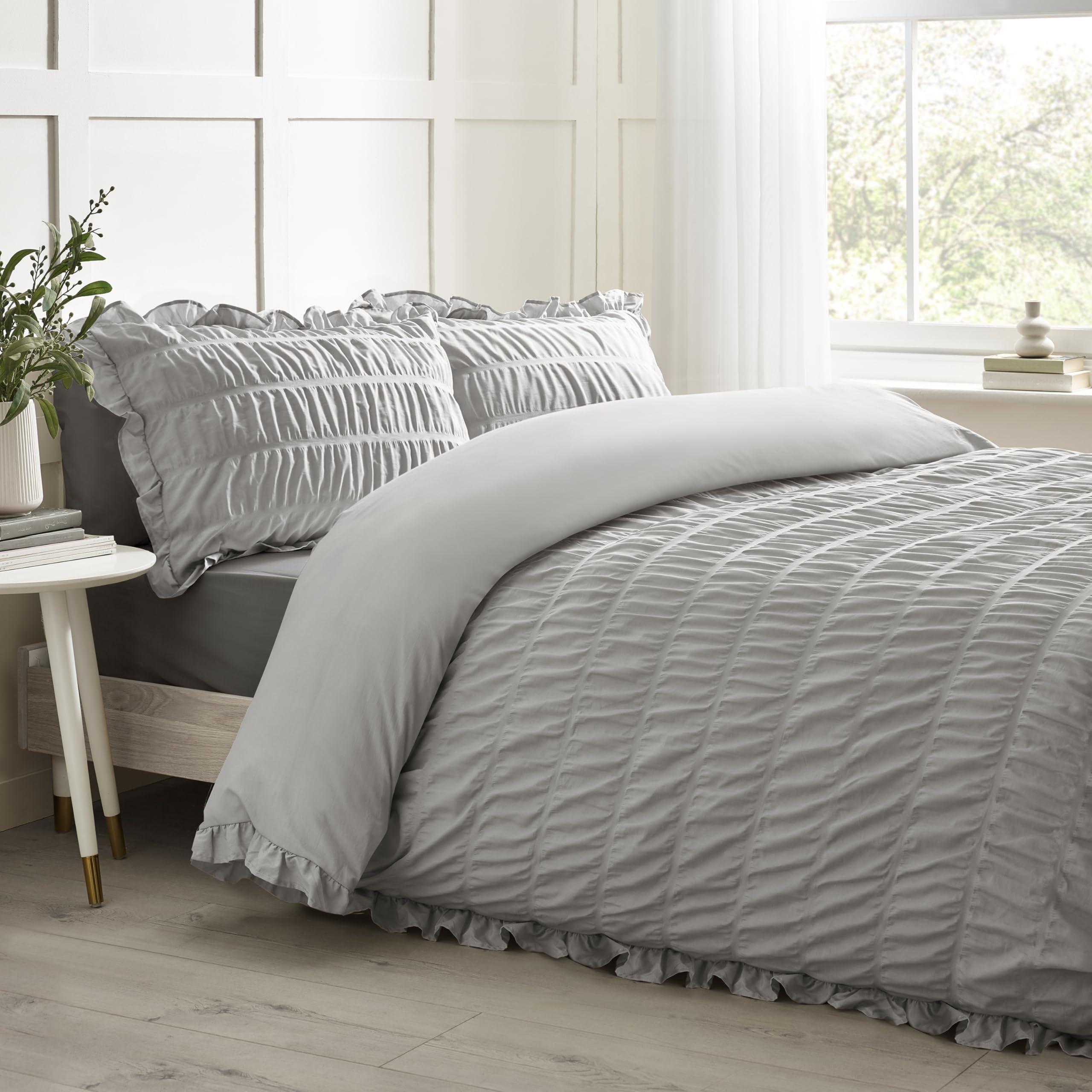 Catherine Lansfield (Single, Grey) Seersucker Frill Duvet Cover Set Bedding Bed Set 3 Colours