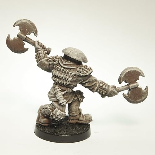Miniatura 4 de Stonehaven Half-Orc Warlord - Figura en miniatura (para juegos de guerra de mesa a escala de 1.102 in) - Fabricado en Estados Unidos