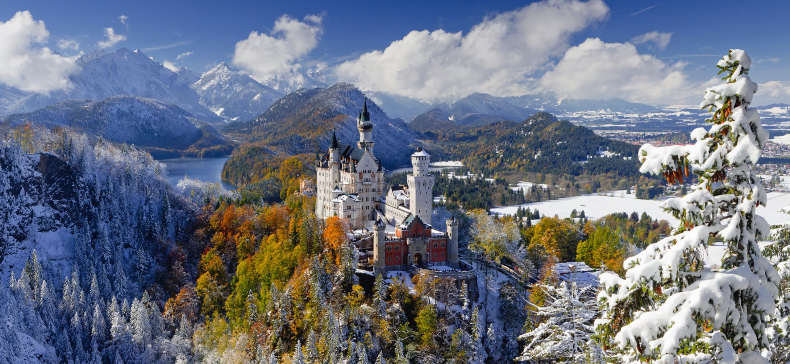 Ravensburger Puzzles Neuschwanstein, Multi Color (2000 Pieces)