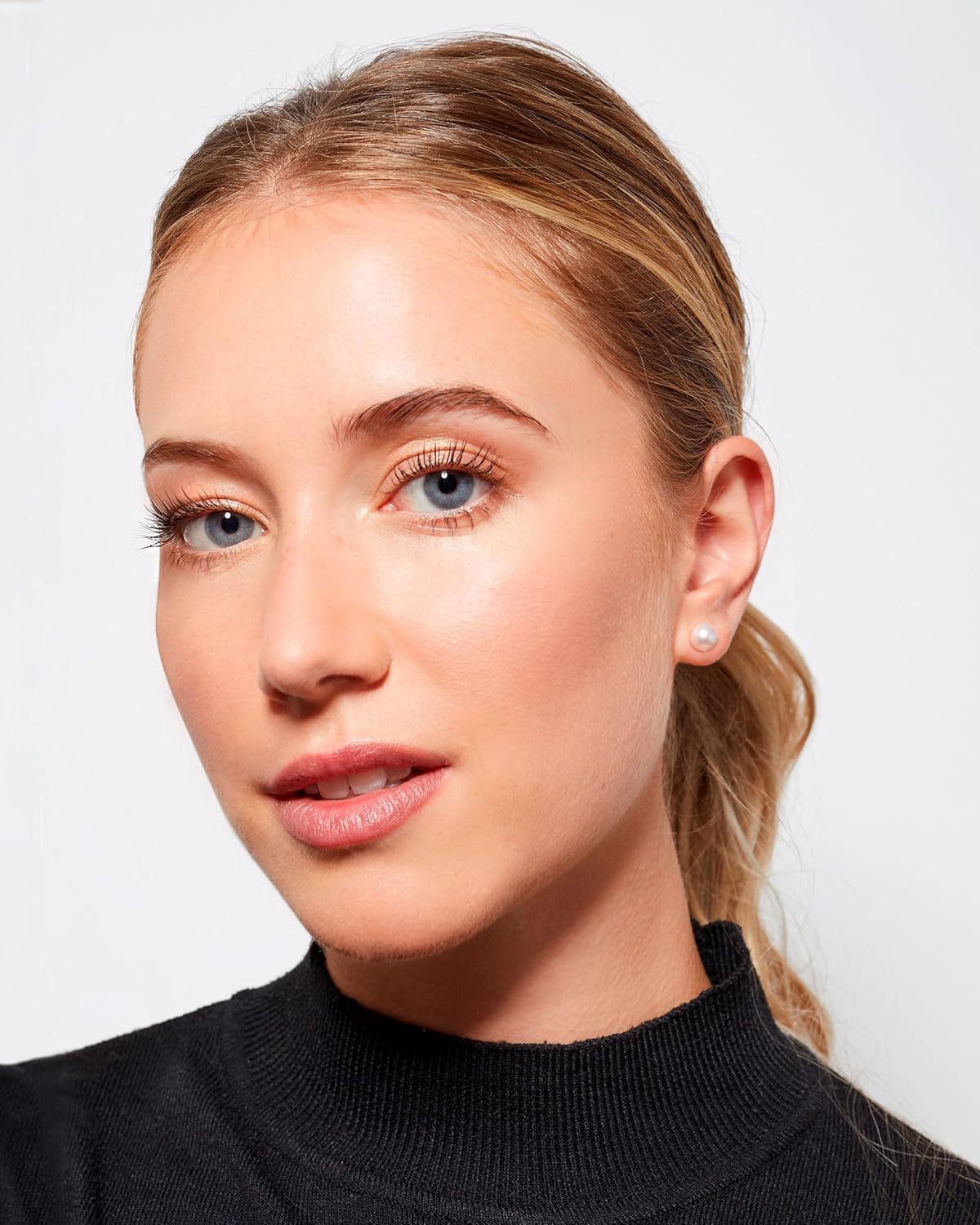 Women Pearl Earrings Freshwater Cultured Round White Pearls by Secret & You | Available in 6 sizes, from 6-6.5 mm to 11-11.5 mm | In 18 k Gold 750 stamp or in 925 Sterling Silver Rhodium Plated