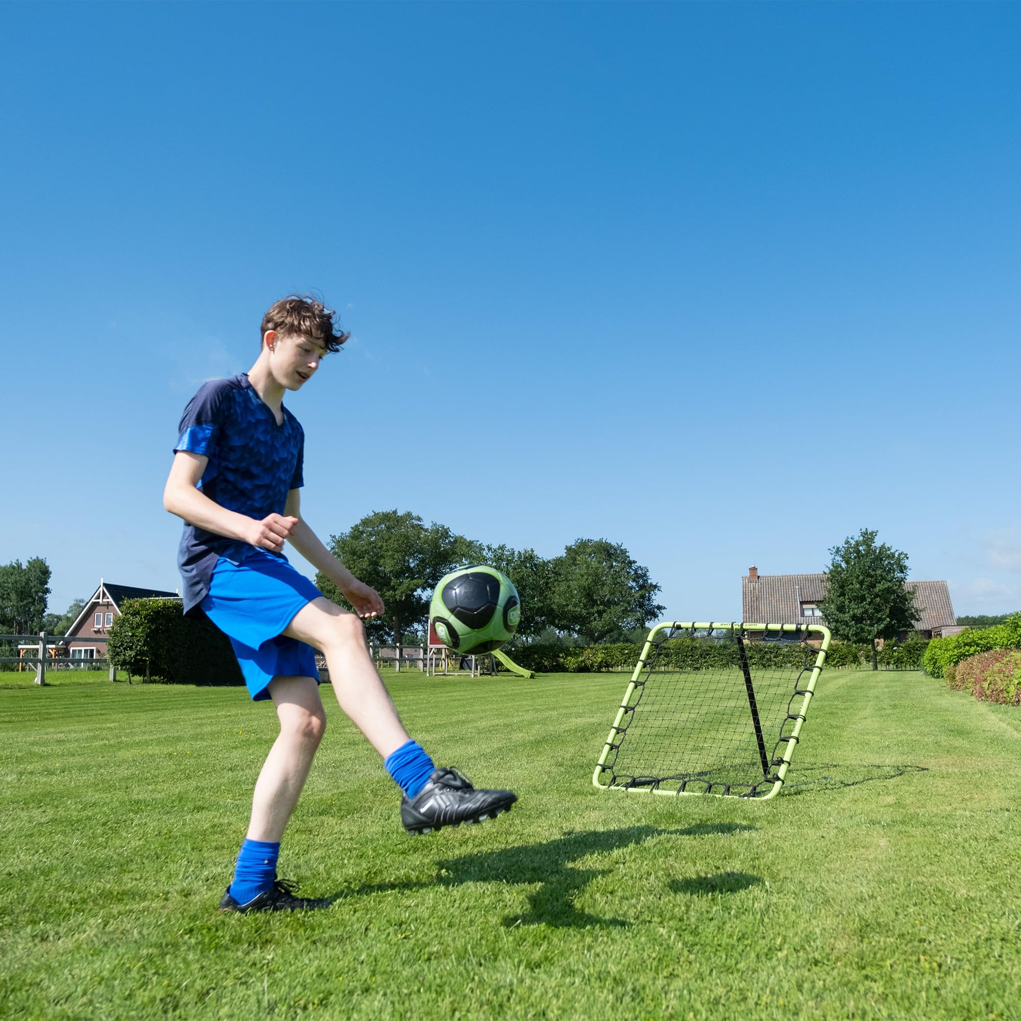 EXIT Toys Filet de Rebond 100 x 100 cm Réglable 7 Positions – Entraînement Football, Volleyball, Handball et Basketball – TÜV Testé – Tempo – Vert/Noir