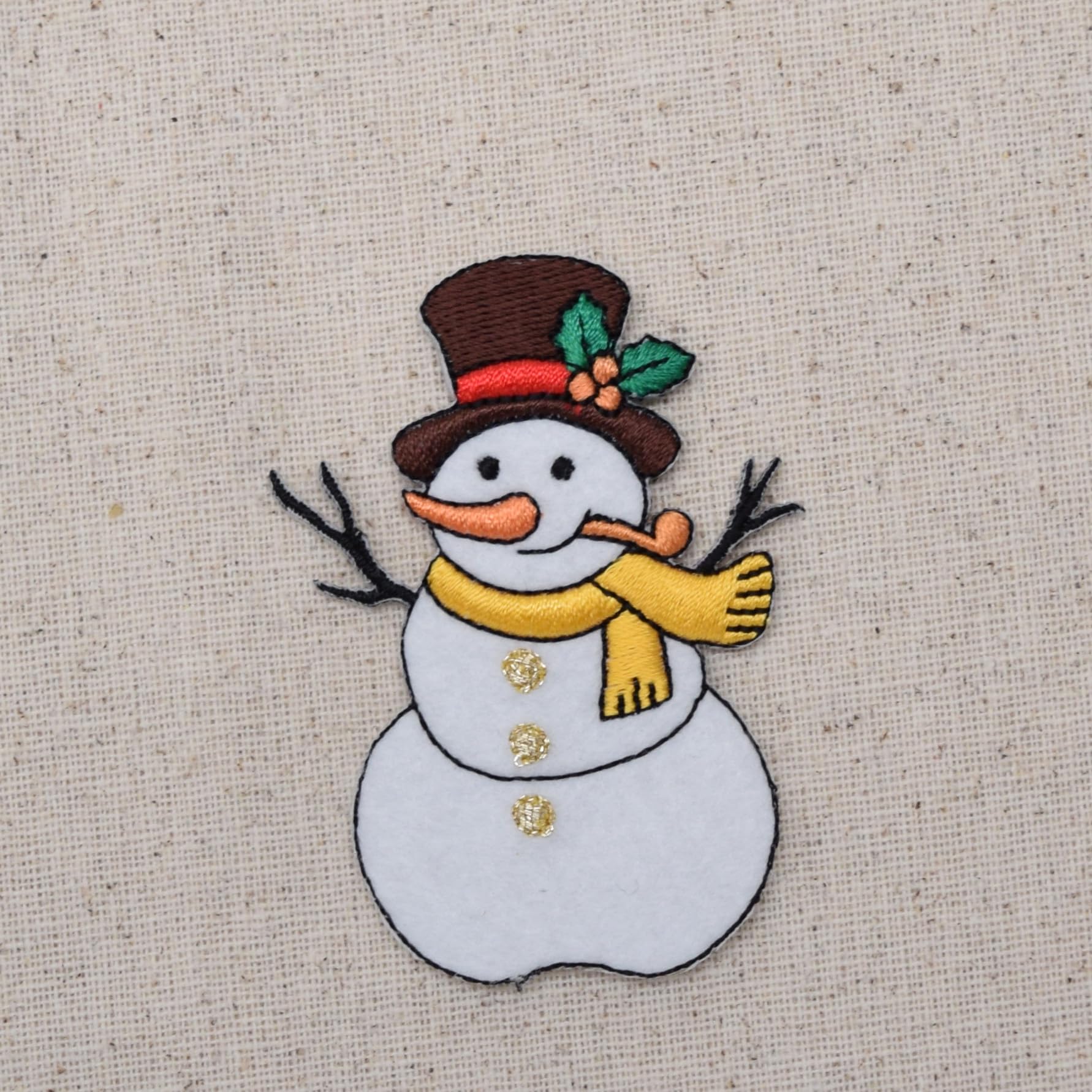 Bello Ragazzino In Cappello E Sciarpa Blu Caldi Di Inverno Su Bianco Vestiti Dei Bambini 104850357