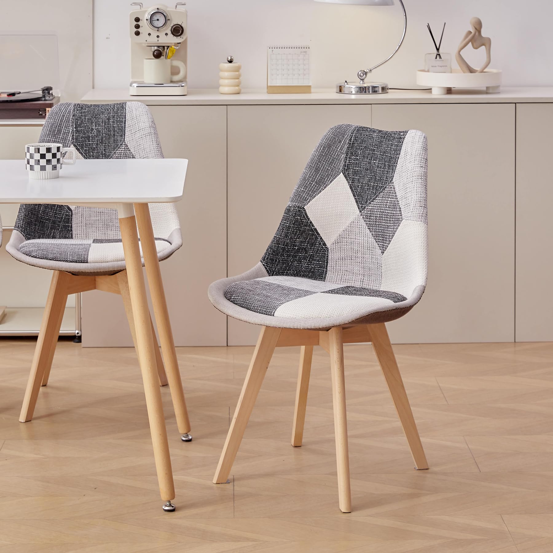 HJhomeheart Set di 2 Sedie da Pranzo in Tessuto Patchwork con Cuscino del Sedile e Gambe in Legno Massello per Sala da Pranzo, Soggiorno, Cucina, ecc. (Grigio Patchwork)