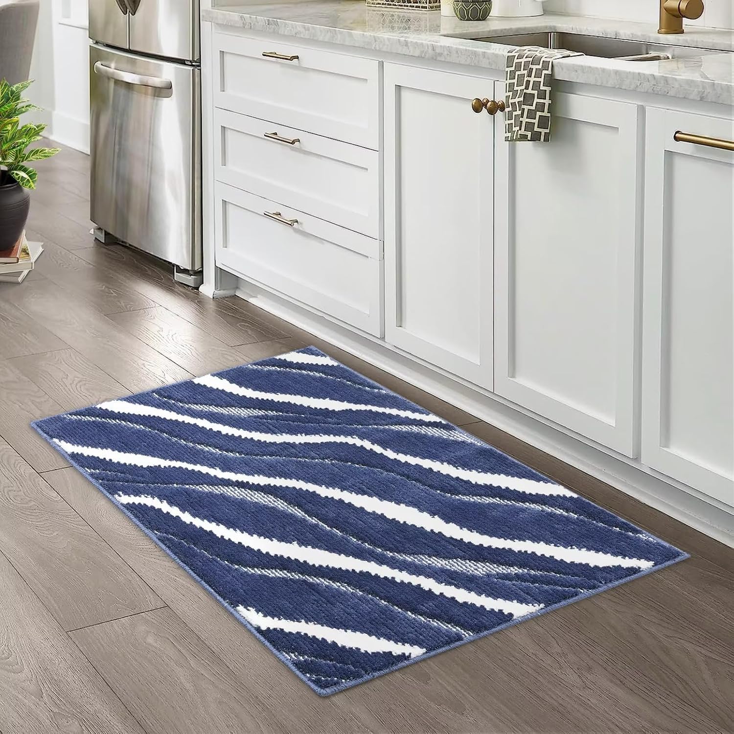 COZYLOOM Area Rug 2x3 Vintage Waves Textured Doormat Plush Fluffy Indoor Non-Slip Small Rug Boho Geometric Soft Shaggy Rug for Front Door Living Room Bedroom Laundry Non-Shedding Low Pile Navy