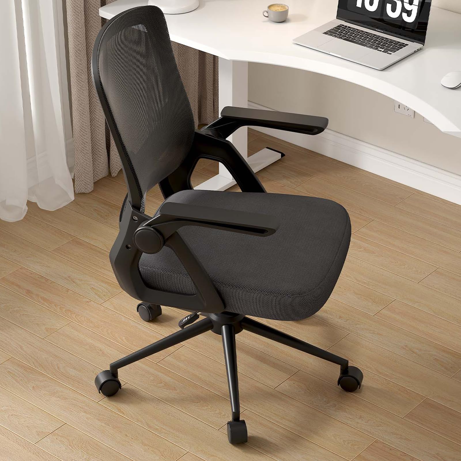 naspaluro Chaise Bureau Ergonomique avec Accoudoirs Pliants,à Hauteur Réglable Chaise de Bureau, Ergonomique en Maille Respirante avec Soutien Lombaire,Roulette Pivotant à 360°, Noir