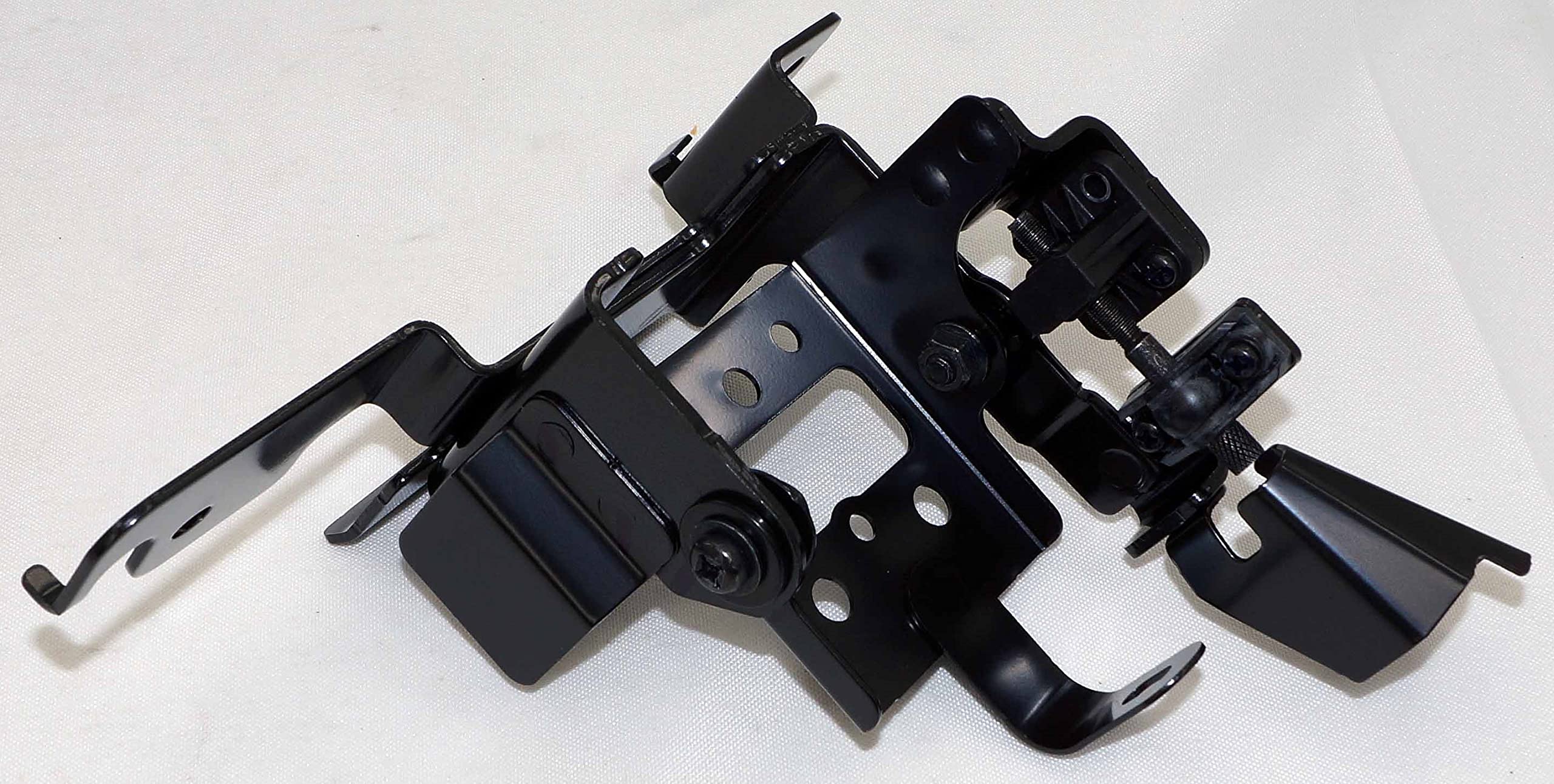 Amazon.com: Genuine Nissan Parts - Bracket-Distance Sensor (28452