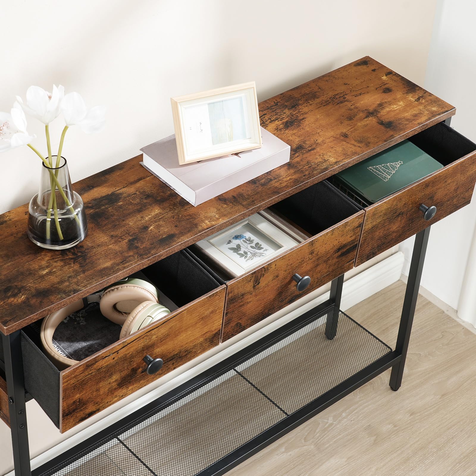 HOOBRO Mesa de Consola Estrecha con 3 Cajones, Mesa Auxiliar, Mueble Industrial para Sofá, con Estante de Almacenamiento, para Pasillo, Dormitorio y Recibidor, Marrón Rústico y Negro EBF83XG01