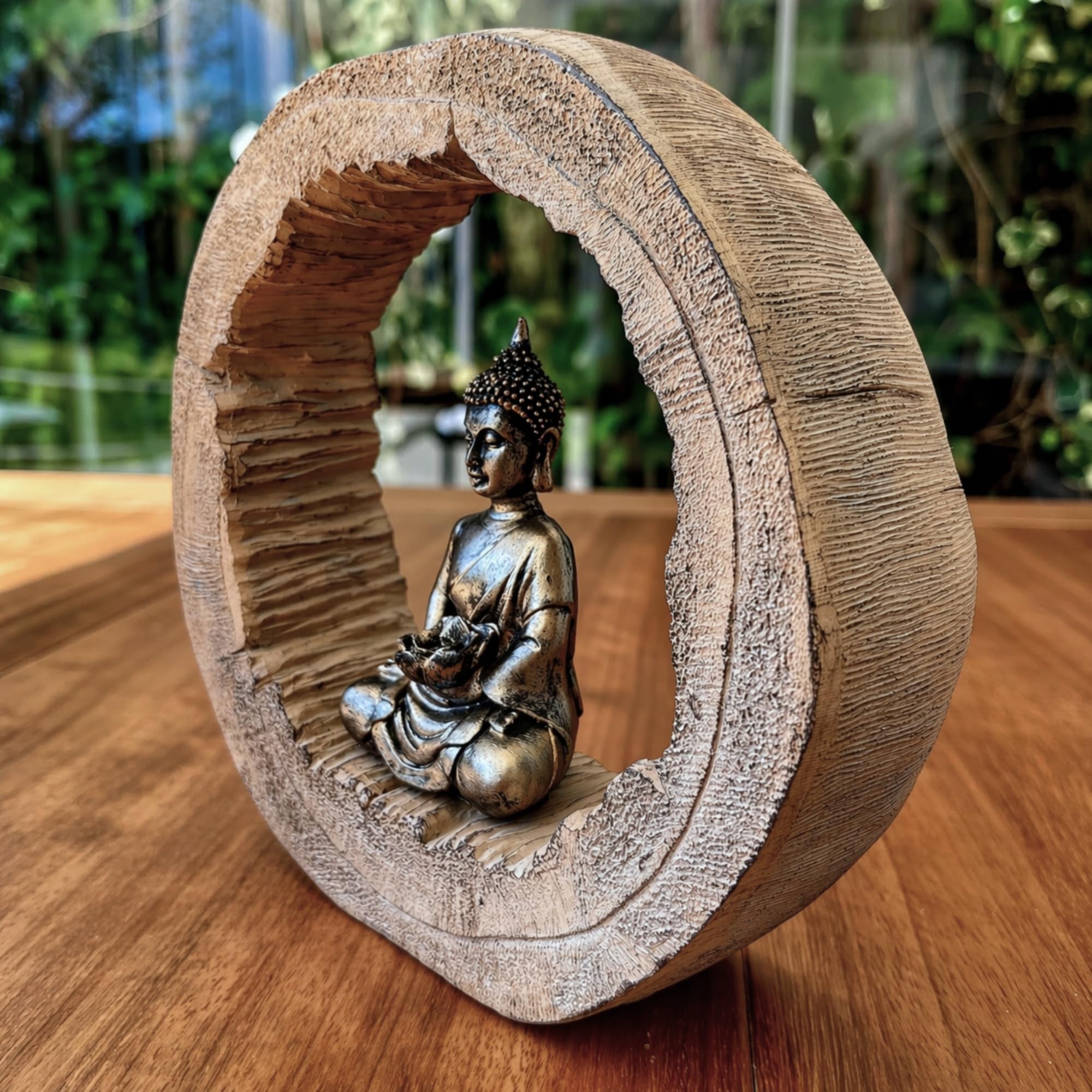 Set de 2 Figuras Decorativas Buda con Marco Circular – Escultura Zen de Diseño Natural en Madera y Resina, Adorno Elegante para Salón, Estantería o Recibidor