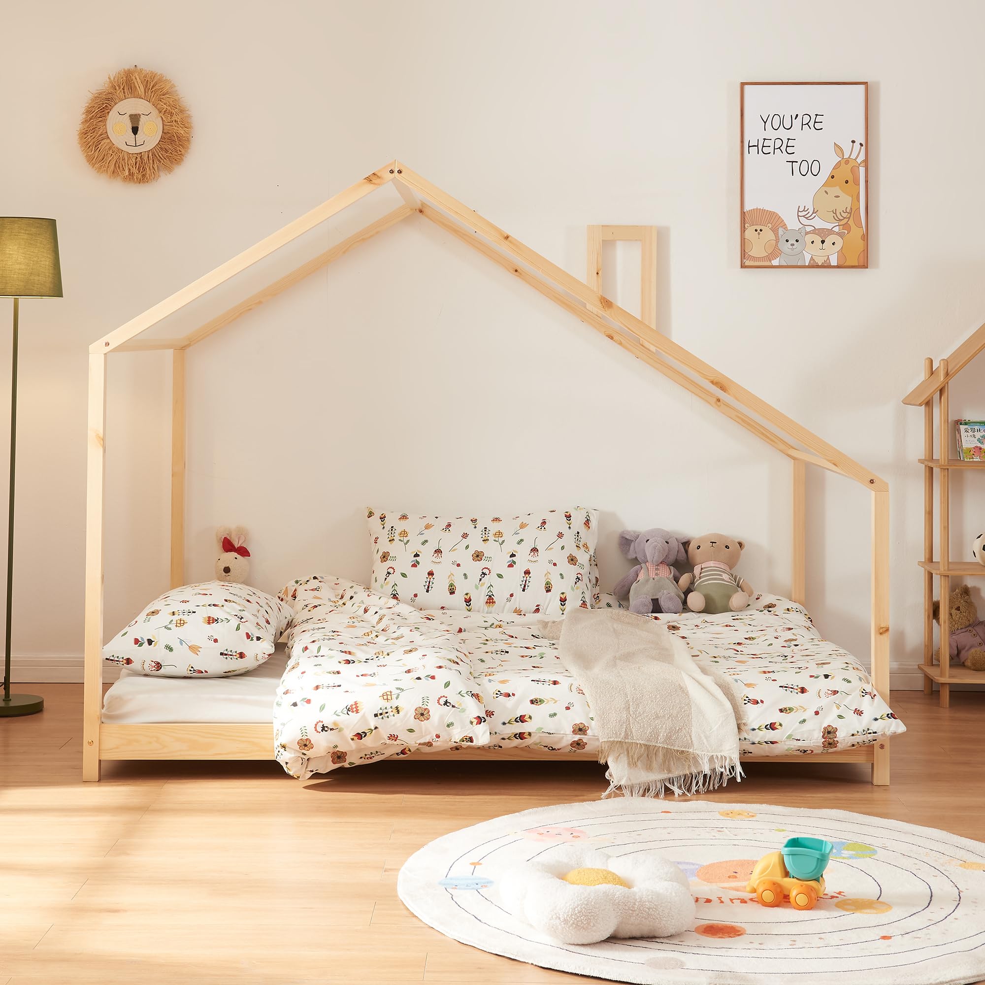 [en.casa] Kinderbett Siuntio Kleindkindbett in Haus-Optik Bodenbett Montessori Bett Hausbett Bettgestell aus Kiefernholz Abenteuerbett 140x200cm Natur