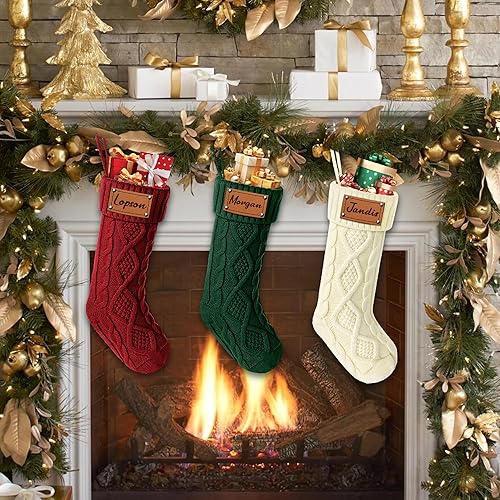 Miniatura 5 de Medias de Navidad familiares personalizadas, medias de Navidad personalizadas con nombre, arpillera a cuadros de Navidad 3D muñeco de