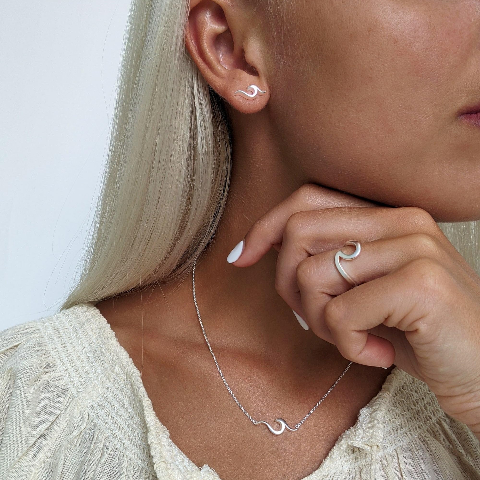 81stgeneration Anillo Plata de Ley Olas del Océano Mujer | Anillo Espiral Plata 925 | Diseño Simple Banda Ondulada Náutica | Joyas Surferas Inspiradas Océano | Accesorio Sirena | Anillos Apilables