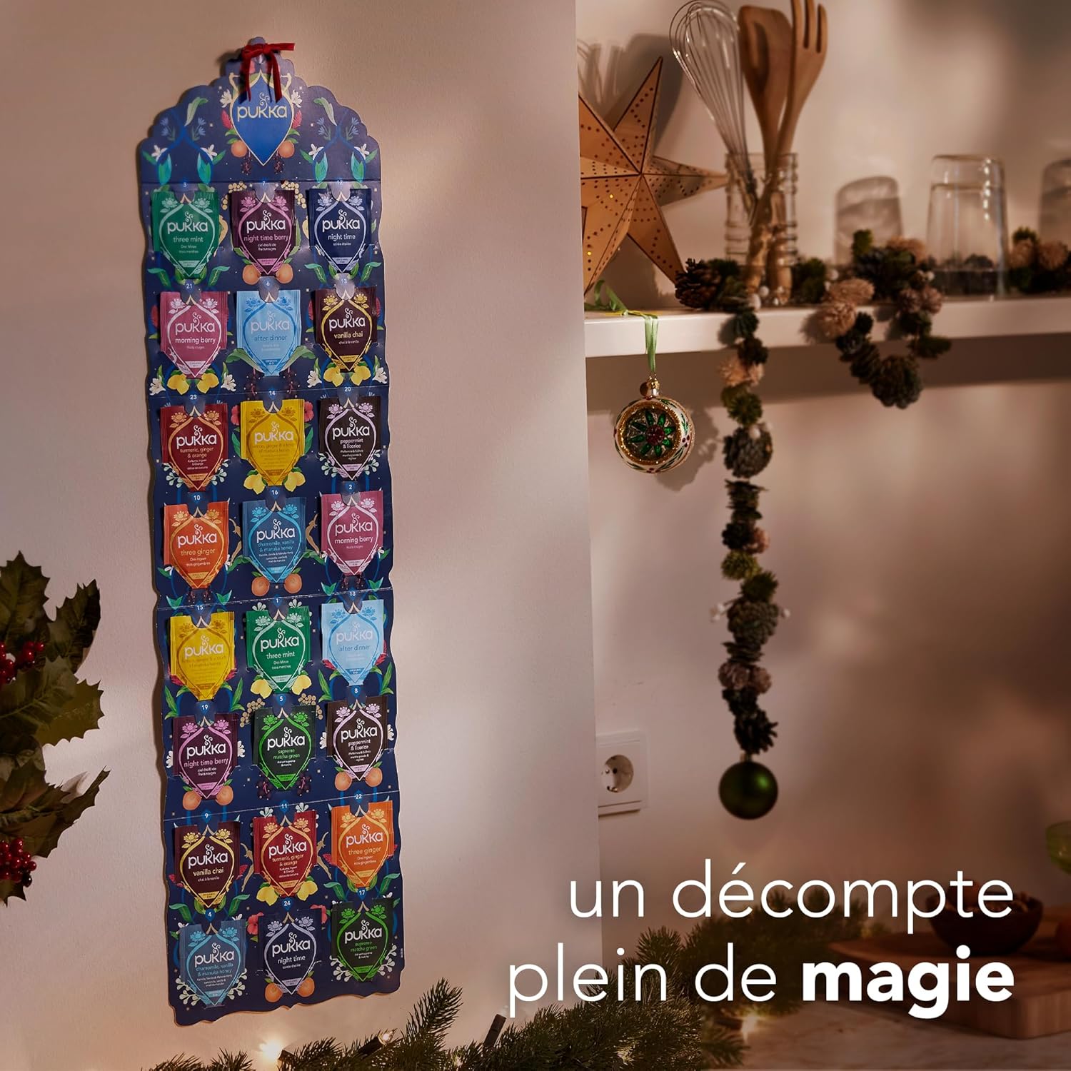 Pukka Calendrier de l'Avent Thé Vert et Infusions 2025 | 24 Sachets de Thés Bio & Infusions | Idée Cadeau de Noël Homme Femme - Image secondaire