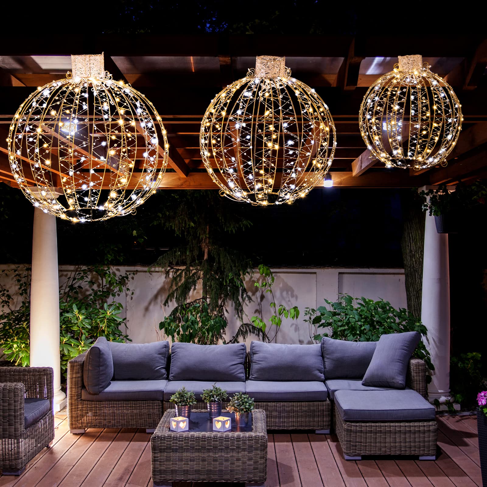 GYMAX Set di 3 Palle Luminose Natalizie a LED, Luce a Sfera da Appendere con 30 Fascette e 6 Picchetti, Globi Luminosi con Struttura in Ferro per Alberi, Prati e Giardini da Interno ed Esterno