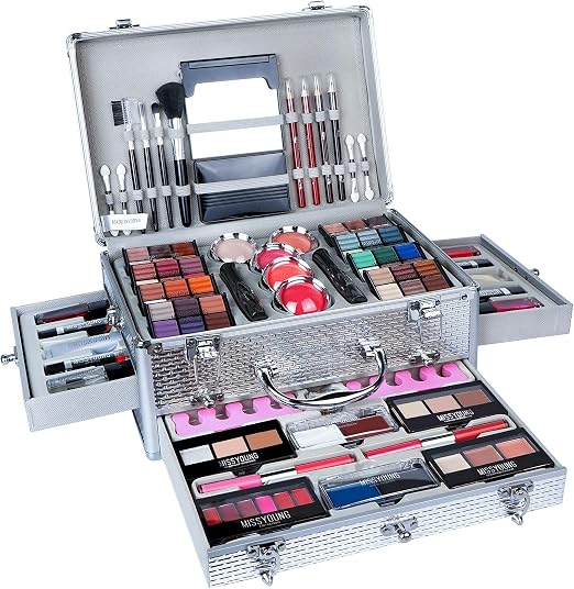 Nancy - Gold Makeup, poupée avec kit de Maquillage Complet, Comprend Un Crayon à 5 Embouts, des Tatouages et des Ombres à paupières dorées, boîte en Nancy - Gold Makeup, poupée avec kit de Maquillage Complet, Comprend Un Crayon à 5 Embouts, des Tatouages et des Ombres à paupières dorées, boîte en
