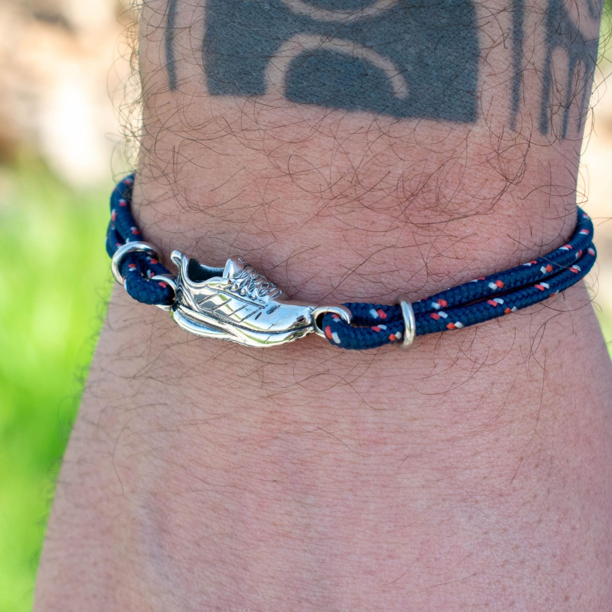 ERNESTINE - Bracelet running réglable cordon acier inoxydable basket course à pied - idée cadeau homme femme - idée cadeau runner sport accessoire poignet bijou original - bracelet homme course à pied