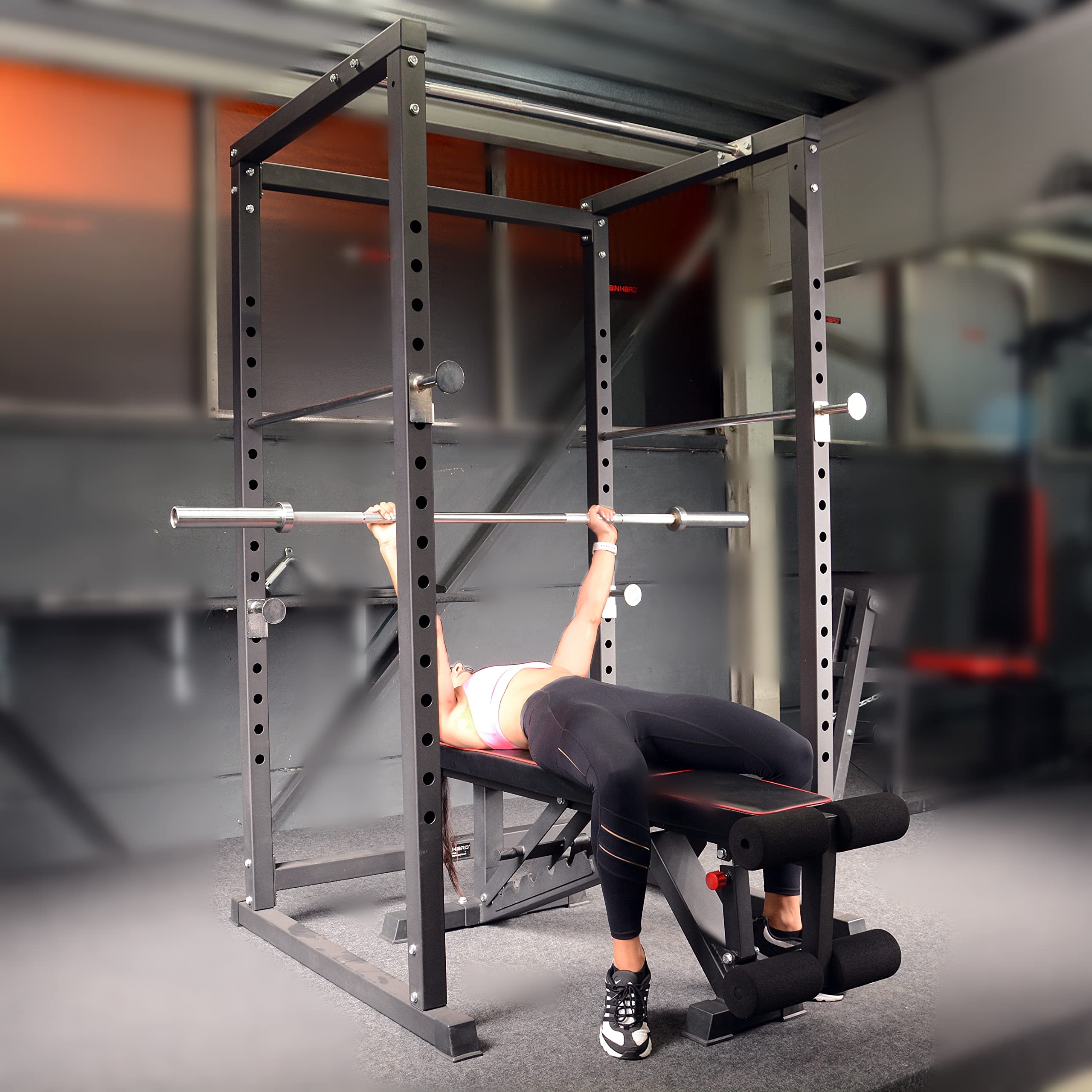 Train Hard Power Rack Squat Cage Kraftstation mit Klimmzugstange, erweiterbar mit Latzug, zertifizierte Premium Qualität nach EN957, 400 kg belastbar!