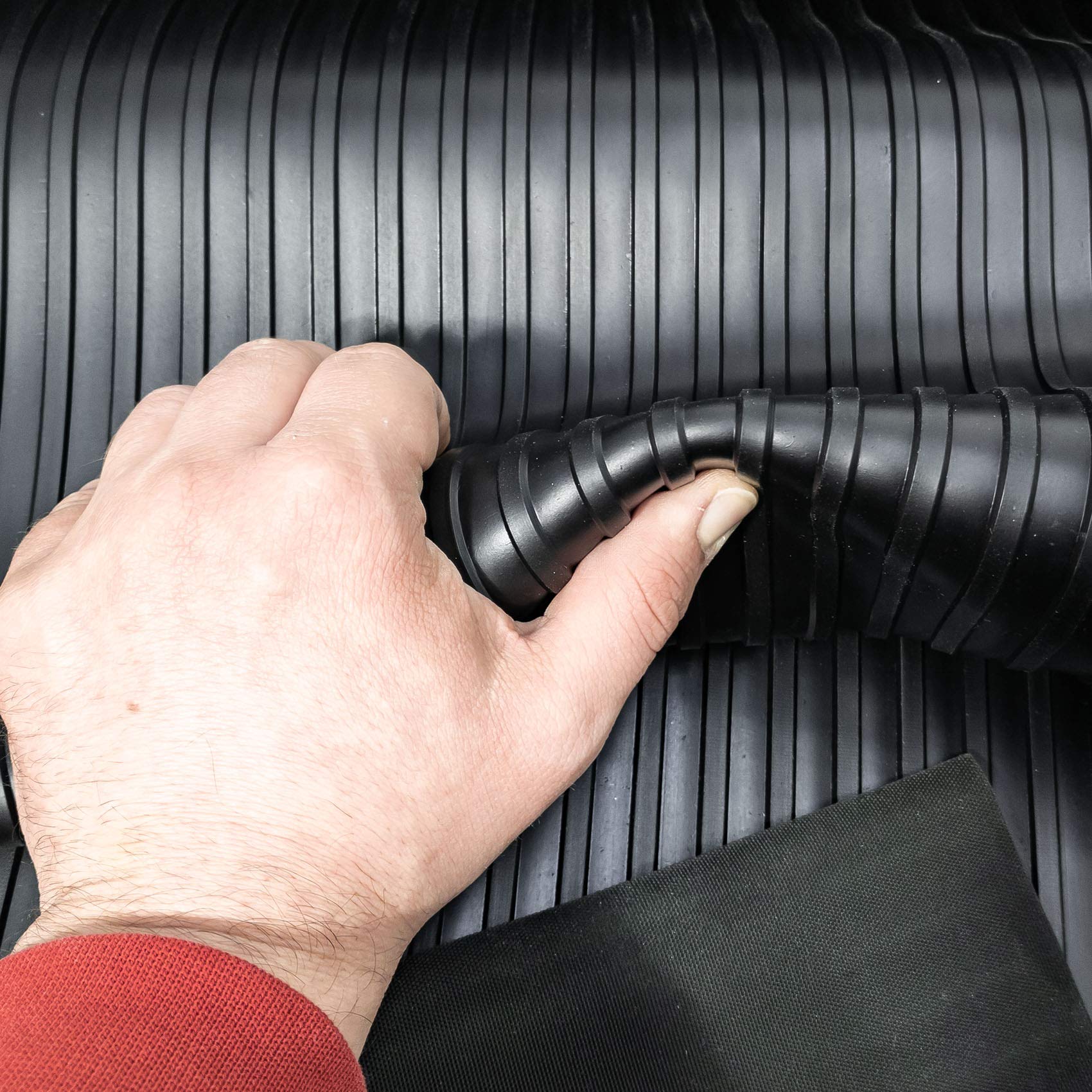 Breitriefen-Gummimatte Breitriefenmatte Schutzmatte Bodenmatte Breitriefen Gummiläufer 100cm Breit 3mm stark Schwarz 500 x 100cm