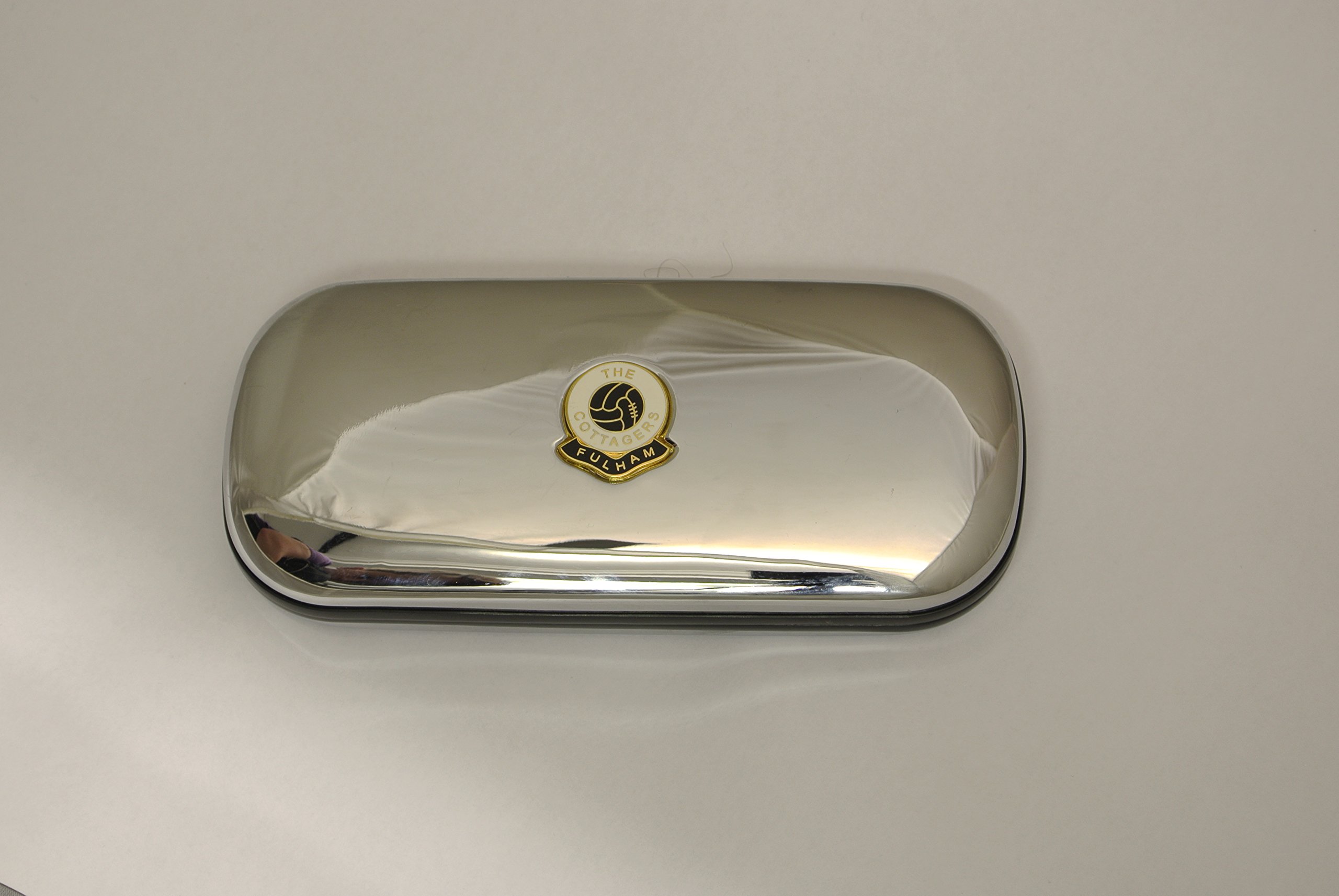 Polished chrome football club glasses case – Fulham