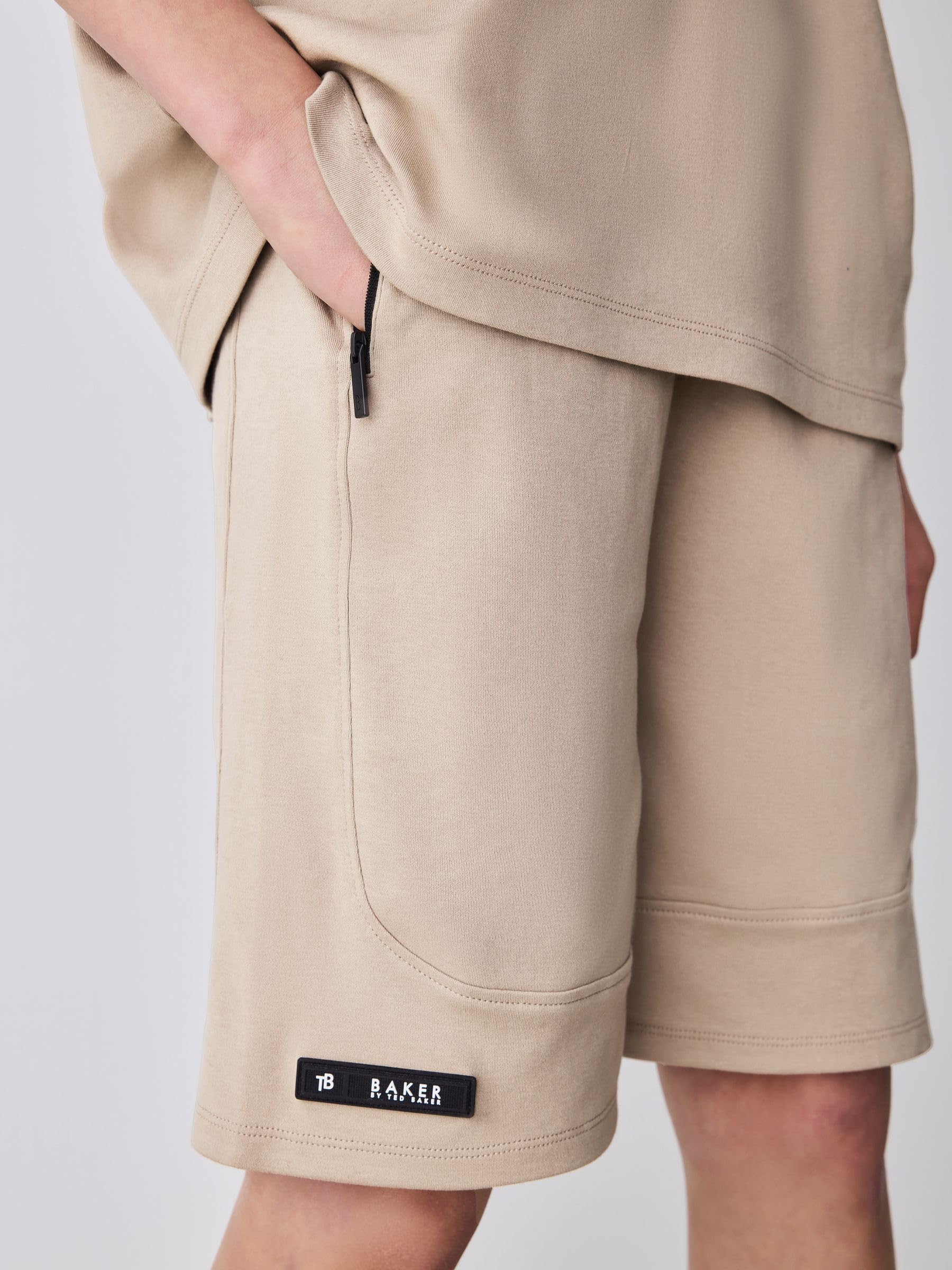 Jungen Oversized Fit T-Shirt und Shorts im Set